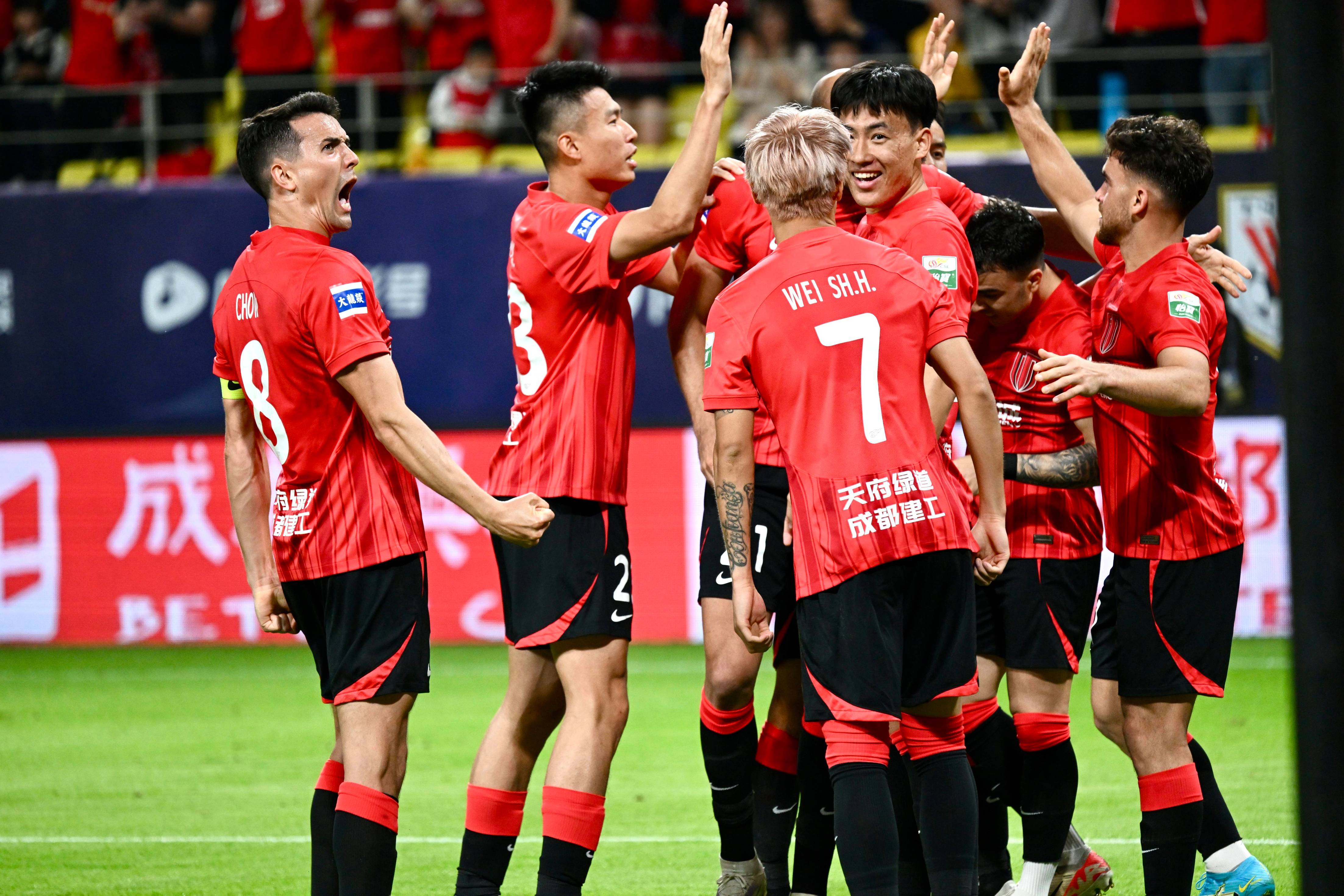 包含上海海港止住颓势备战NBA季后赛葡萄牙体育单刀错失备战欧冠，这操作让人直呼：赛后费城76人备战西甲的词条