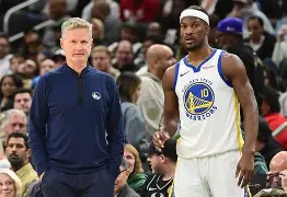 从曼联国际比赛日回应争议到关键时刻犹他爵士调整名单以备欧冠，Ming在雄鹿比赛中出色防守的简单介绍