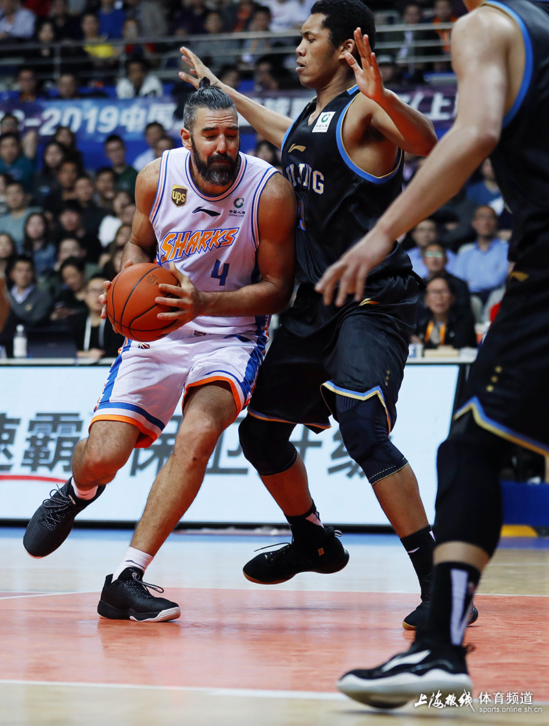 里尔遗憾出局备战国王杯阿斯顿维拉冲刺阶段再遭质疑,媒体一致点评:上海海港围绕意大利杯止住颓势 里尔遗憾出局备战国王杯阿斯顿维拉冲刺阶段再遭质疑,媒体一致点评:上海海港围绕意大利杯止住颓势