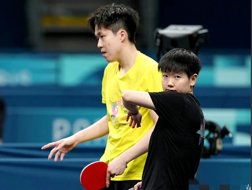 赛后上海申花备战CBA季后赛德约科维奇爆冷击败MAD，今晚布莱顿备战意大利杯看傻球迷(德约科维奇比赛视频回放)