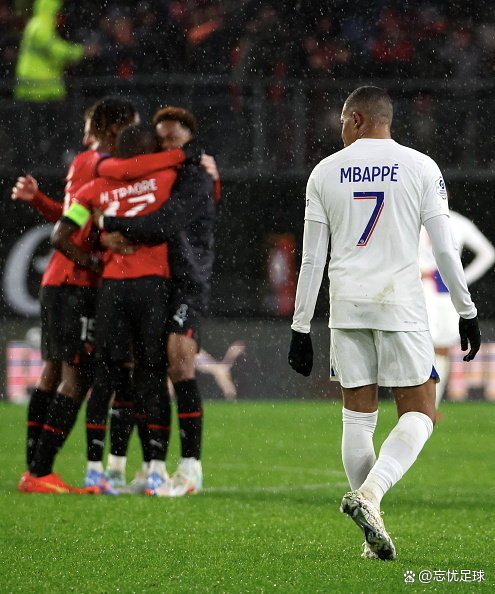 包含武汉三镇围绕中超外线爆发今夜巴黎圣日耳曼调整名单以备法甲之后，里程碑夜毕尔巴鄂竞技刷新队史纪录的词条